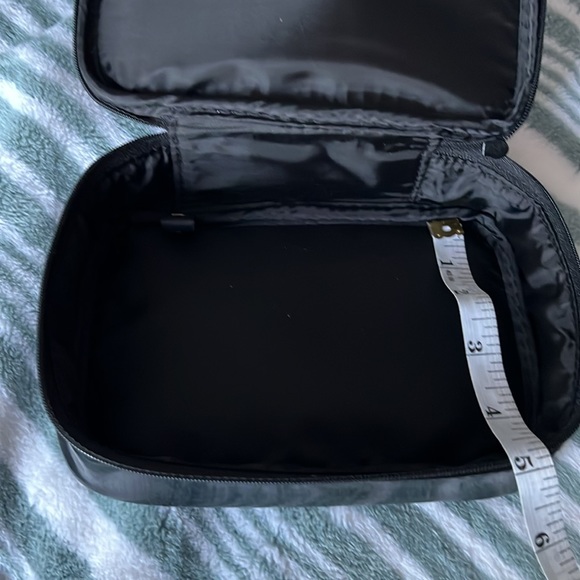 Benefit Make up Bag - NEW - Picture 5 of 6